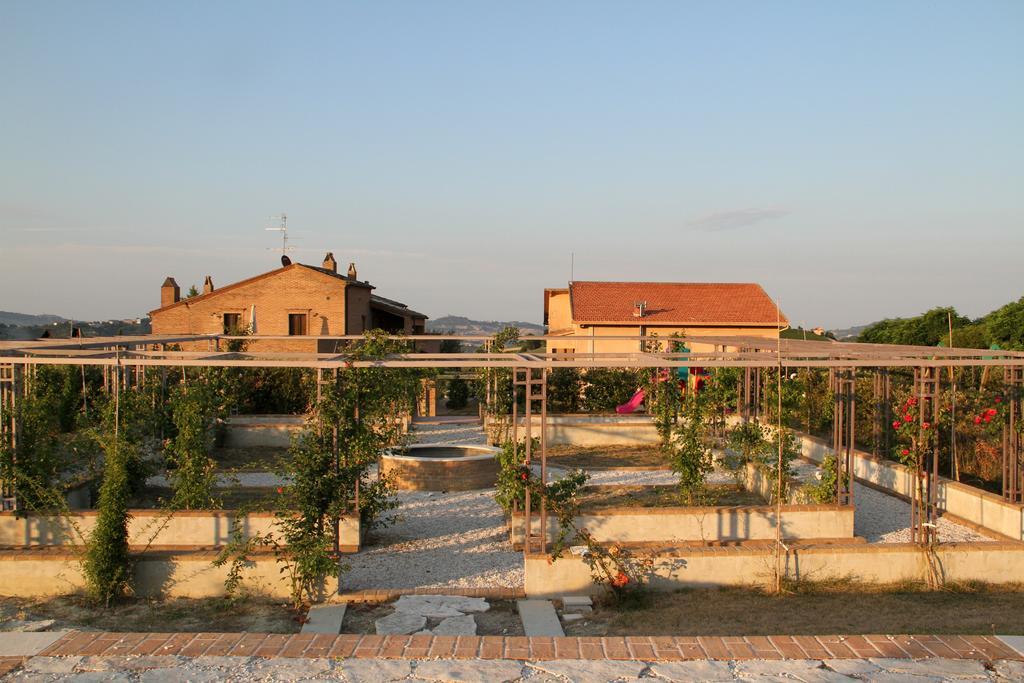 Hotel Agriturismo Fattoria Marchetti Montalto delle Marche Exterior foto