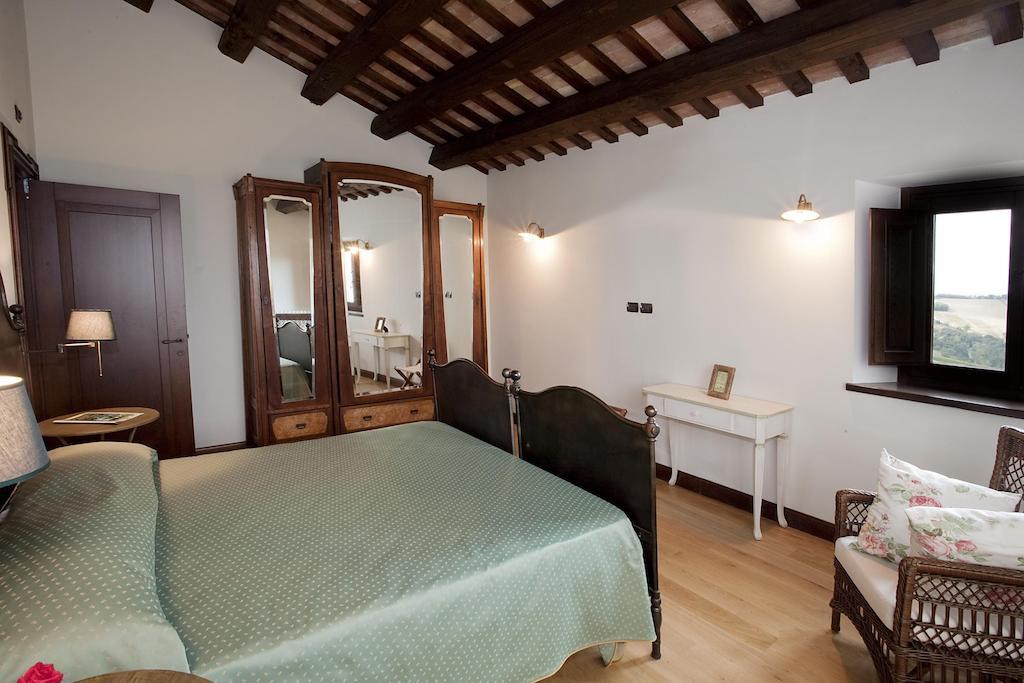 Hotel Agriturismo Fattoria Marchetti Montalto delle Marche Zimmer foto